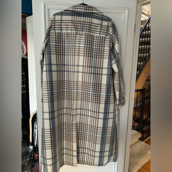 Plus Size Full-length Plaid Raincoat - Picture 2 of 6